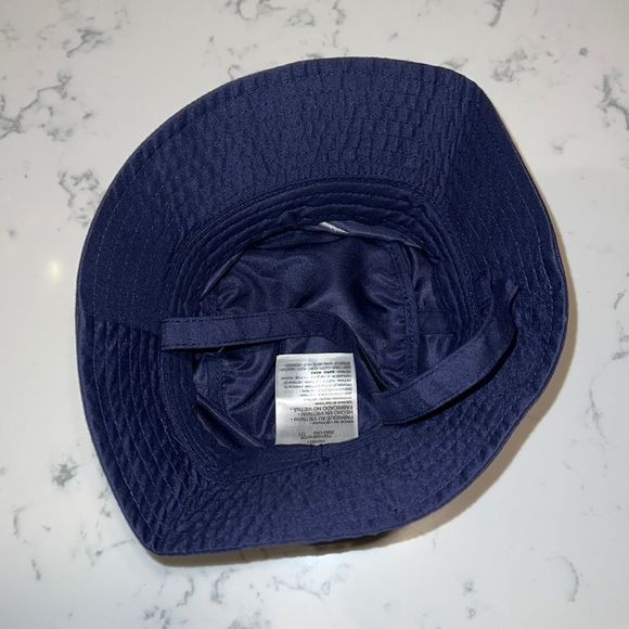 Nike UPF 40+ Infant Bucket Hat - Picture 3 of 6